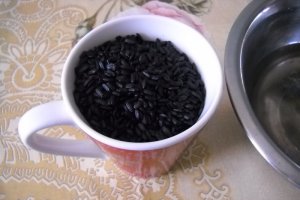 Budinca de orez negru