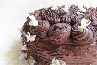 Tort decadent de ciocolata