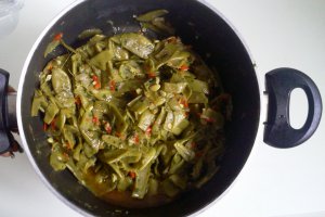 Fasole pastai scazute cu usturoi