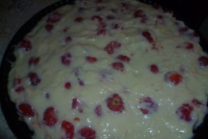 Tarta cu ciocolata si capsuni