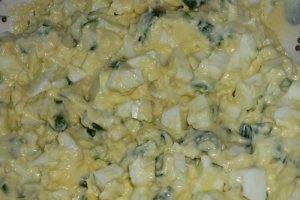Salata cu ou fiert si ciuperci