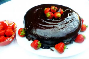 Deliciu cu capsuni si ciocolata