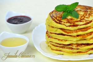 Vezi si reteta video pentru Pancakes ( Clatite americane)