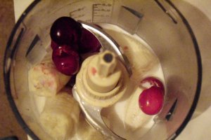 Milkshake de banane cu cirese
