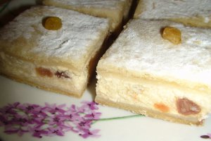 Placinta cu branza si stafide