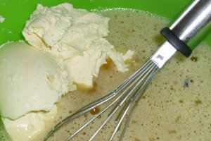 Placinta cu iaurt si cirese
