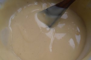 Desert eclere cu crema de vanilie si frisca
