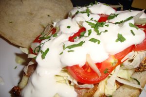Chifle cu pui si bacon