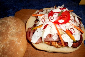 Chifle cu pui si bacon