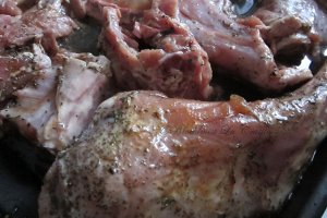 Ied cu ierburi aromate, la cuptor