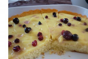 Tarta rapida cu fructe de padure