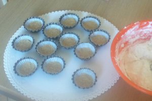 Mini cheesecake sarate cu sunca si nuci
