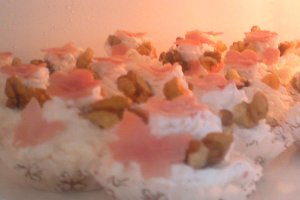 Mini cheesecake sarate cu sunca si nuci