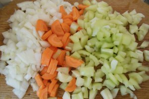 Gulas unguresc cu cartofi noi