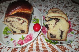 Cozonac cu cacao, nuca si rahat