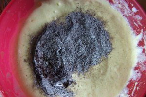 Tort cu crema de branza si cirese amare - Bucataras Senzational