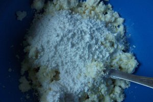 Tort cu crema de branza si cirese amare - Bucataras Senzational