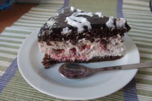 Tort cu crema de branza si cirese amare - Bucataras Senzational