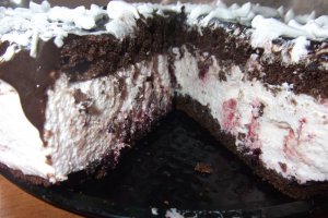 Tort cu crema de branza si cirese amare - Bucataras Senzational