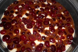 Cheesecake spiralat cu ciocolata si visine
