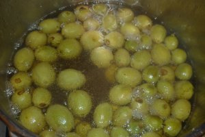 Dulceata de nuci verzi