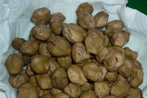 Dulceata de nuci verzi