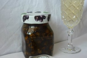 Dulceata de nuci verzi