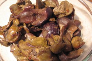 Tocanita de ceapa cu ficatei si pipote de pui