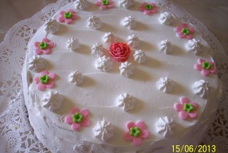 Tort aniversar pentru Larissa