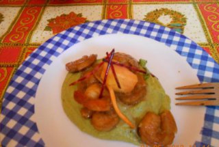 Creveti caramelizati cu piure de broccoli