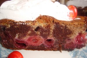 Tarta cu cirese si frisca