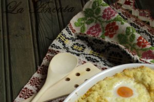 Taci si-nghite sau mamaliga in straturi