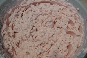 Tarta cu blat de biscuiti si fructe asortate