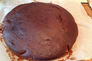 Tort cu crema pralina