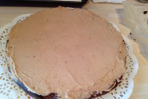 Tort cu crema pralina