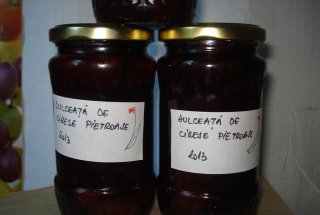 Dulceata de cirese pietroase