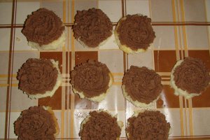 Turnulete cu mascarpone, ciocolata si menta