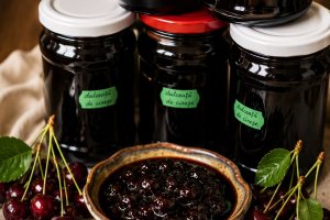 Dulceata de cirese amare
