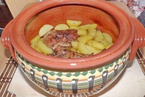 Friptura de curcan cu cartofi la cuptor