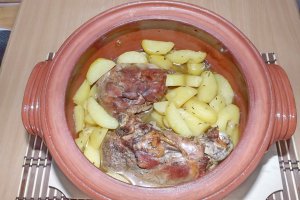 Friptura de curcan cu cartofi la cuptor