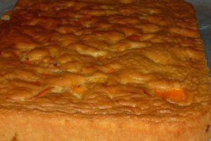 Desert pandispan cu caise