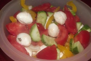 Salata de vara cu mozzarella