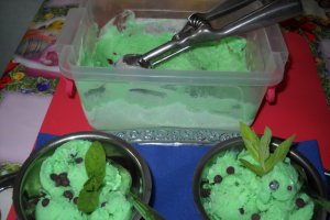 Inghetata de menta cu ciocolata