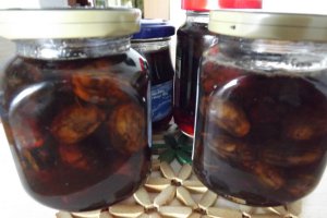 Dulceata de nuci verzi