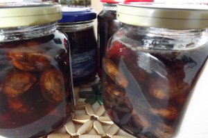 Dulceata de nuci verzi