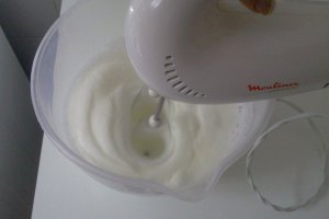 Tort cu Crema de Sampanie