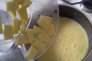 Tort cu Crema de Sampanie