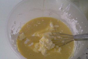 Tort cu Crema de Sampanie