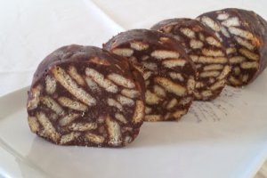 Reteta simpla de salam de biscuiţi cu ciocolata si unt