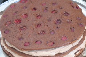 Tort cu crema ganache